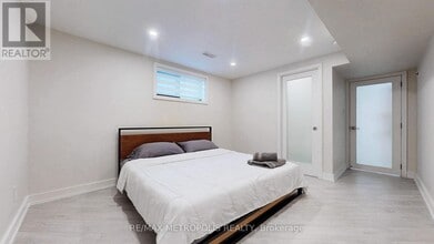 640 Lansdowne Dr in Oshawa, ON - Building Photo - Building Photo