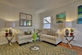 1033 56th St in Oakland, CA - Building Photo - Building Photo