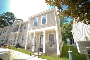 2400 Fred Smith Rd in Tallahassee, FL - Building Photo