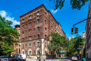 114 Clinton St in Brooklyn, NY - Building Photo