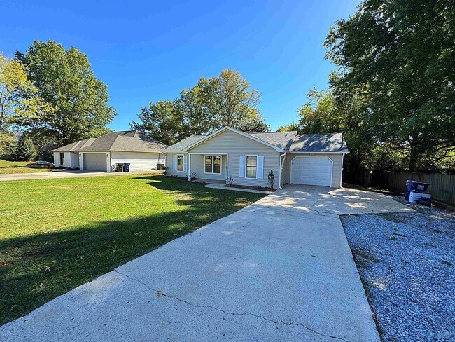 103 Whisperwood Ln in Madison, AL - Building Photo - Building Photo