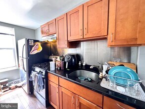 2228 Fairmount Ave in Philadelphia, PA - Building Photo - Building Photo