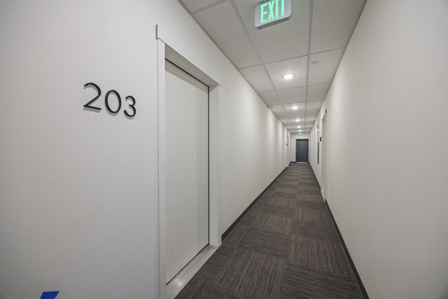 Civitas Apartments in Shoreline, WA - Foto de edificio - Building Photo