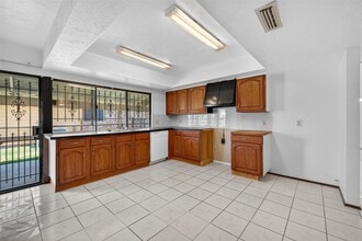 14315 Lourdes Dr in Houston, TX - Building Photo - Building Photo