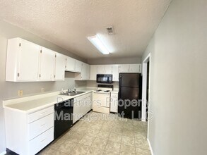 1659 N Dawn Dr in Fayetteville, AR - Building Photo - Building Photo