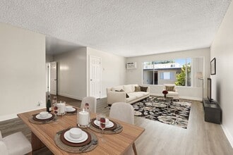 Parthenia Terrace Apartments in Canoga Park, CA - Foto de edificio - Building Photo