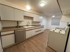 13092 La Pata St in Westminster, CA - Building Photo - Building Photo