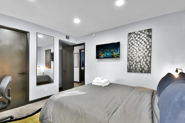 621 NE 28th St in Wilton Manors, FL - Building Photo - Building Photo
