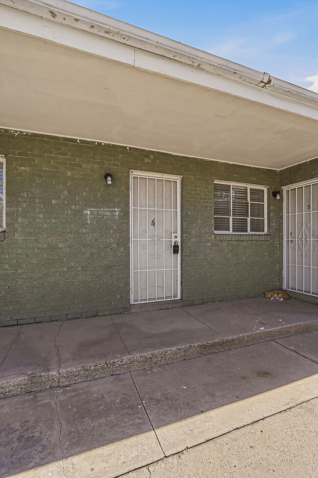 3912 Kemp Ave