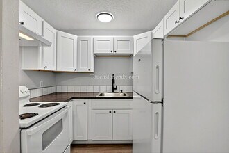 2429 SE 135th Ave in Portland, OR - Building Photo - Building Photo