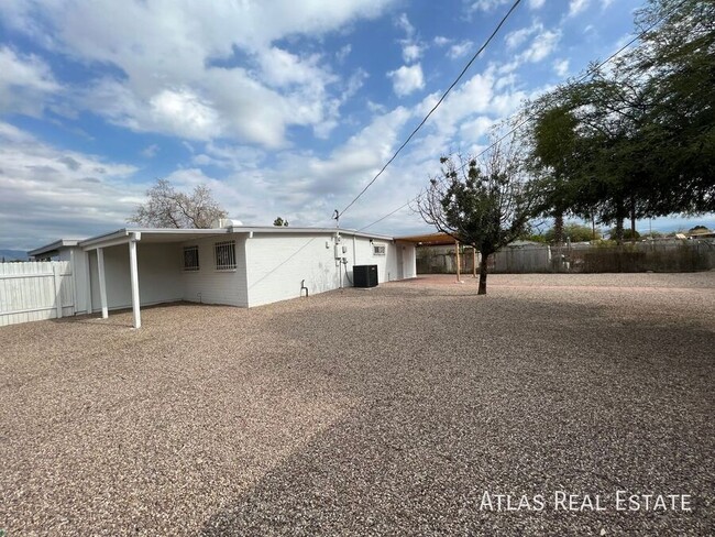 6632 E Mary Dr in Tucson, AZ - Building Photo - Building Photo