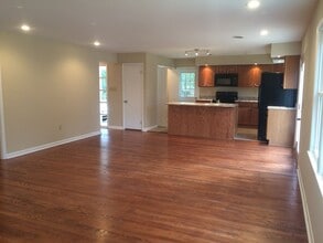 401 Santa Fe Dr in Bristol, TN - Building Photo - Building Photo