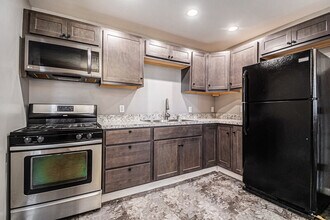 828 4th St NW in Grand Rapids, MI - Building Photo - Building Photo