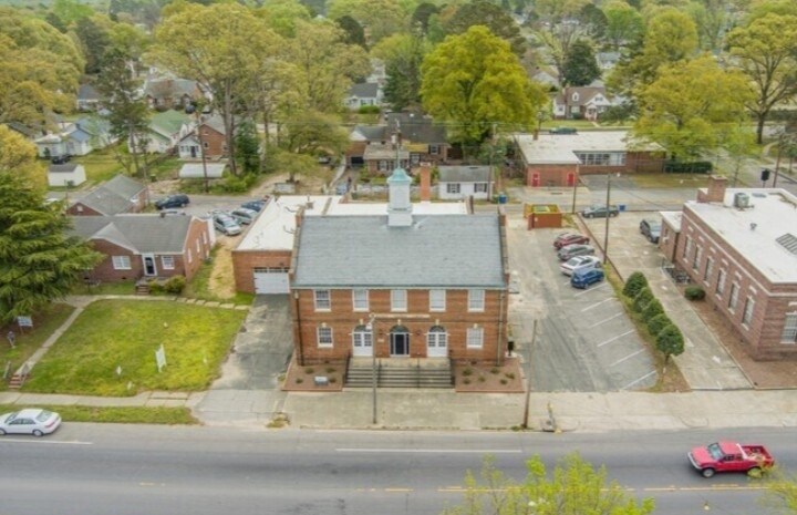 632 Roanoke Ave in Roanoke Rapids, NC - Foto de edificio