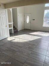 10361 Valle del Mar Dr in Socorro, TX - Building Photo - Building Photo