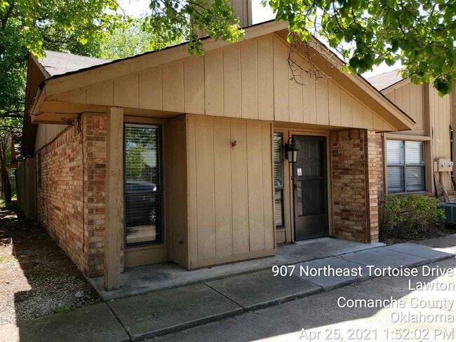 property at 907 NE Tortoise Dr