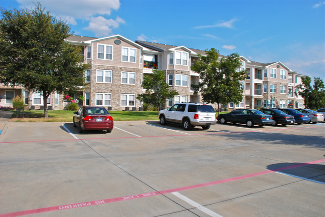 Grand Reserve - Senior Community in McKinney, TX - Foto de edificio - Building Photo