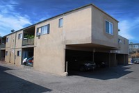 Rayen Apartments in Panorama City, CA - Foto de edificio - Building Photo