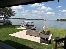 13014 Wood Harbour Dr in Montgomery, TX - Building Photo