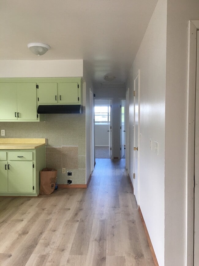 1720 Rawson Ave, Unit Upper