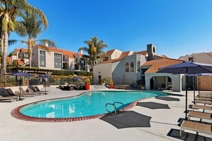 Canyon Villa in Chula Vista, CA - Building Photo