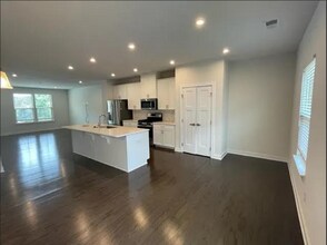 1805 Shumard Ln in Charlotte, NC - Building Photo - Building Photo