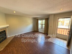 2027 Bristlecone Dr in Colorado Springs, CO - Building Photo - Building Photo