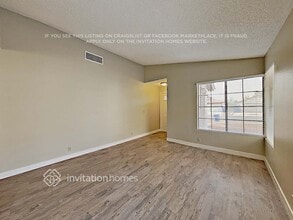 7340 Coffeyville Ave in Las Vegas, NV - Building Photo - Building Photo