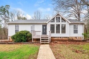 375 Ridgewood Dr in Remlap, AL - Building Photo