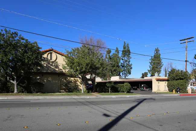 Willows in El Cajon, CA - Foto de edificio - Building Photo