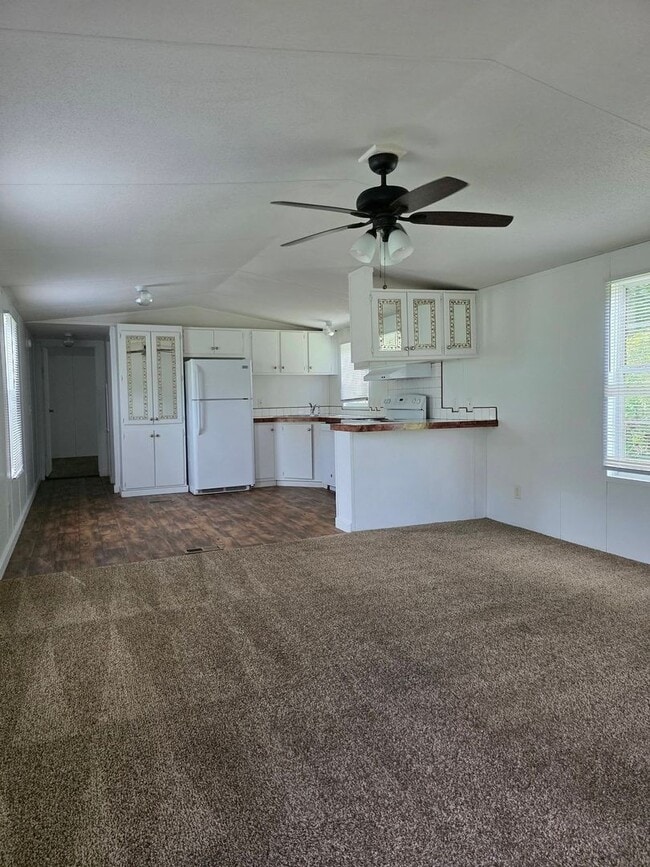 645 Bonfire Dr in Mebane, NC - Building Photo - Building Photo