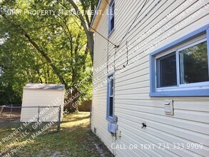 33072 Alanson St in Westland, MI - Building Photo - Building Photo