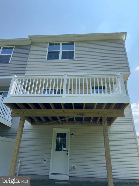 property at 221 Hamilton Ln.