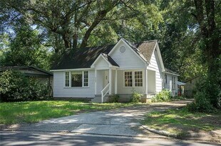 2407 Juanita St in Mobile, AL - Building Photo