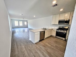 14881 N Ascot Bnd Cir in Conroe, TX - Building Photo - Building Photo