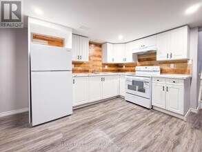 15 Old Oxford Rd in St Catharines, ON - Building Photo - Building Photo