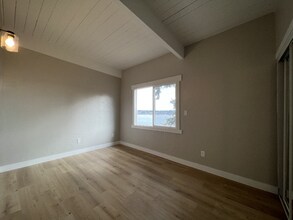 820 S Summit Ave in Bremerton, WA - Building Photo - Building Photo