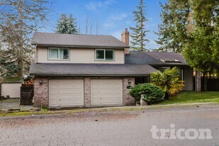 14404 121st Ave E in South Hill, WA - Building Photo