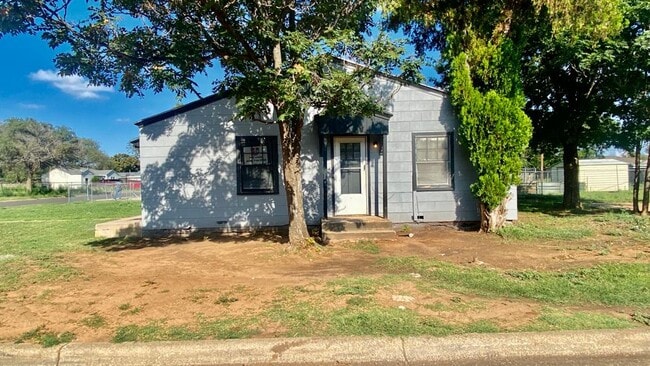 2119 37th St in Lubbock, TX - Foto de edificio - Building Photo