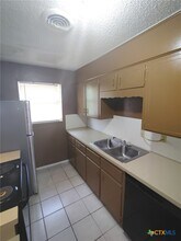 1015 Hall Ave in Killeen, TX - Foto de edificio - Building Photo