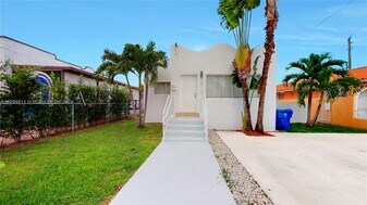 2915 SW 24th Ter in Miami, FL - Building Photo