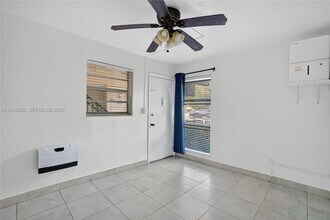 1600 S Le Jeune Rd in Miami, FL - Building Photo - Building Photo