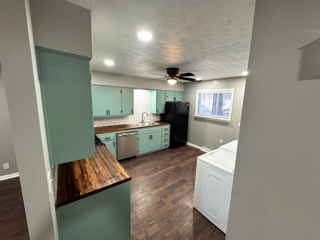 908 S Crutcher Ave in Springfield, MO - Building Photo - Building Photo