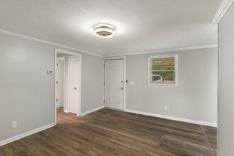 11 Beasley Bend Rd in Riddleton, TN - Building Photo - Building Photo