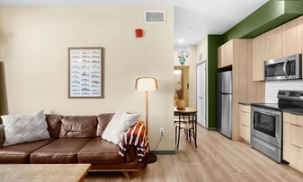830 N Sherman St in Denver, CO - Building Photo