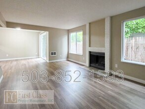 4325 SE 37th Ave in Portland, OR - Building Photo - Building Photo