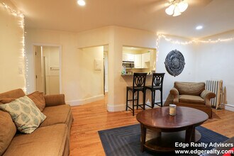 56 Egmont St, Unit 1 in Brookline, MA - Building Photo - Building Photo