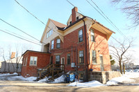 1009-1013 Cornwell Pl in Ann Arbor, MI - Foto de edificio - Building Photo