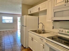 127 S Bulova Dr in Apopka, FL - Building Photo - Building Photo
