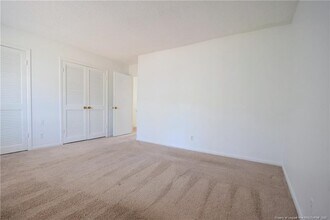573 Winding Creek Rd in Fayetteville, NC - Building Photo - Building Photo
